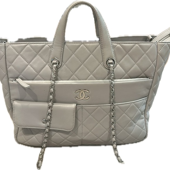 Chanel Ultra Pocket Shopping Tote Large - Picture 4 of 16